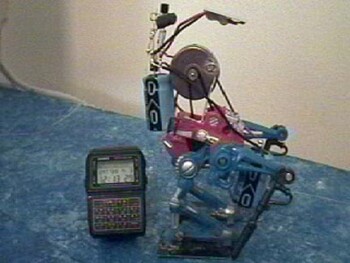 David Pike : Borrachobot BEAM biped David Pike : Borrachobot BEAM biped